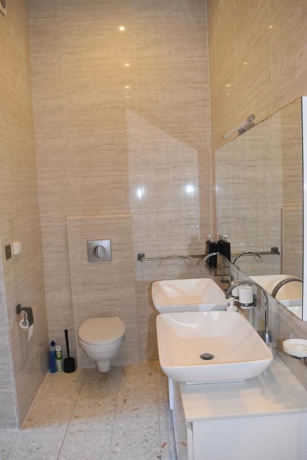 Chateau Roquehort Avec Ev Recharge Point 22Kw Monein Екстер'єр фото