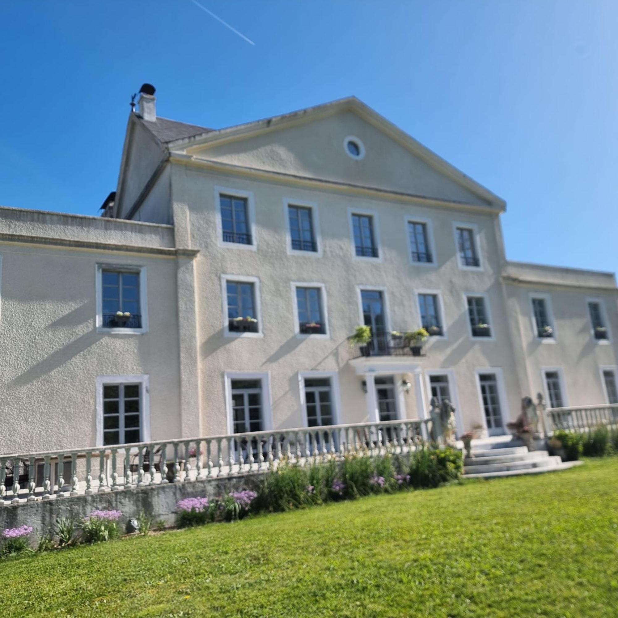 Chateau Roquehort Avec Ev Recharge Point 22Kw Monein Екстер'єр фото