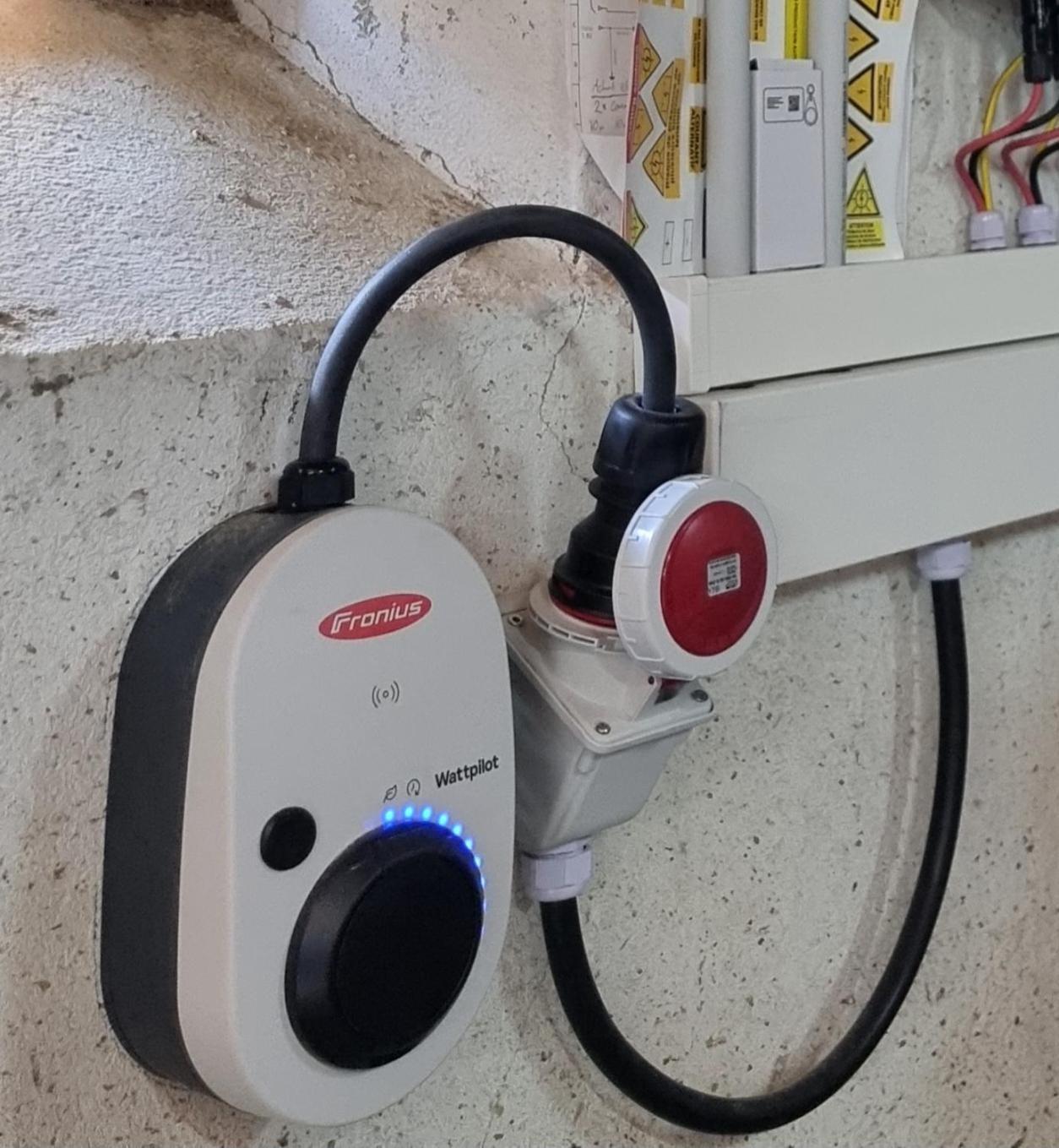 Chateau Roquehort Avec Ev Recharge Point 22Kw Monein Екстер'єр фото